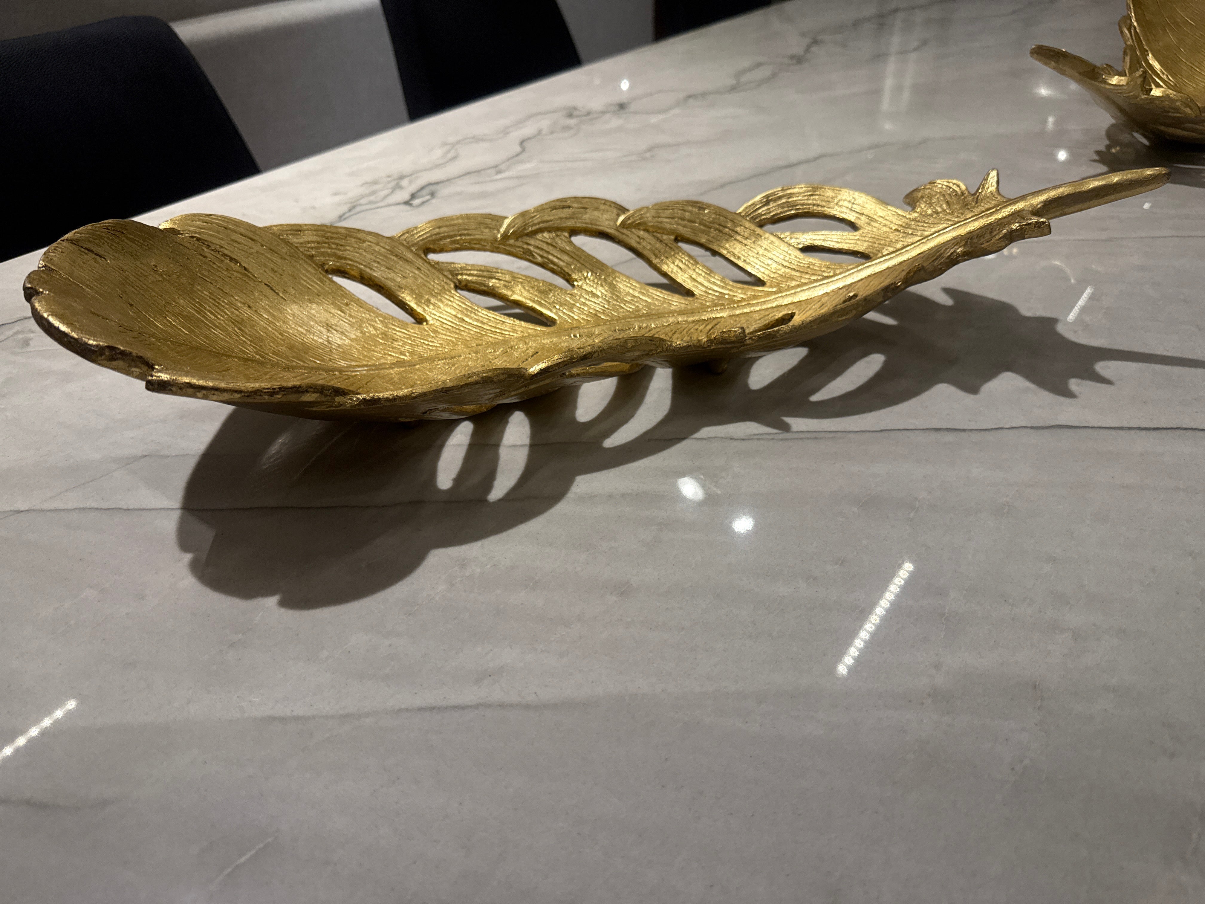 PLUMA GRANDE HOJA ORO