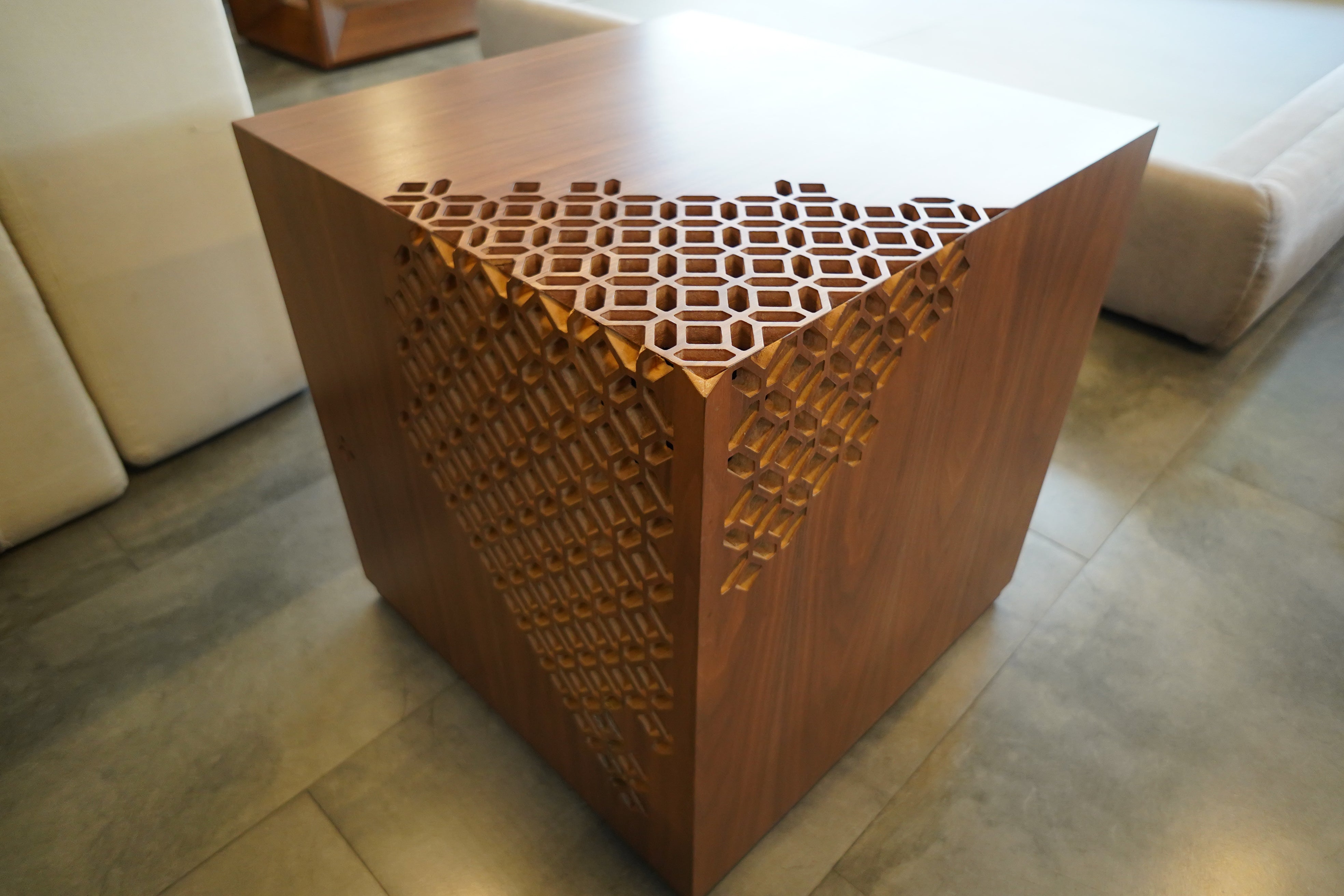 Mesa Lateral  Perforada